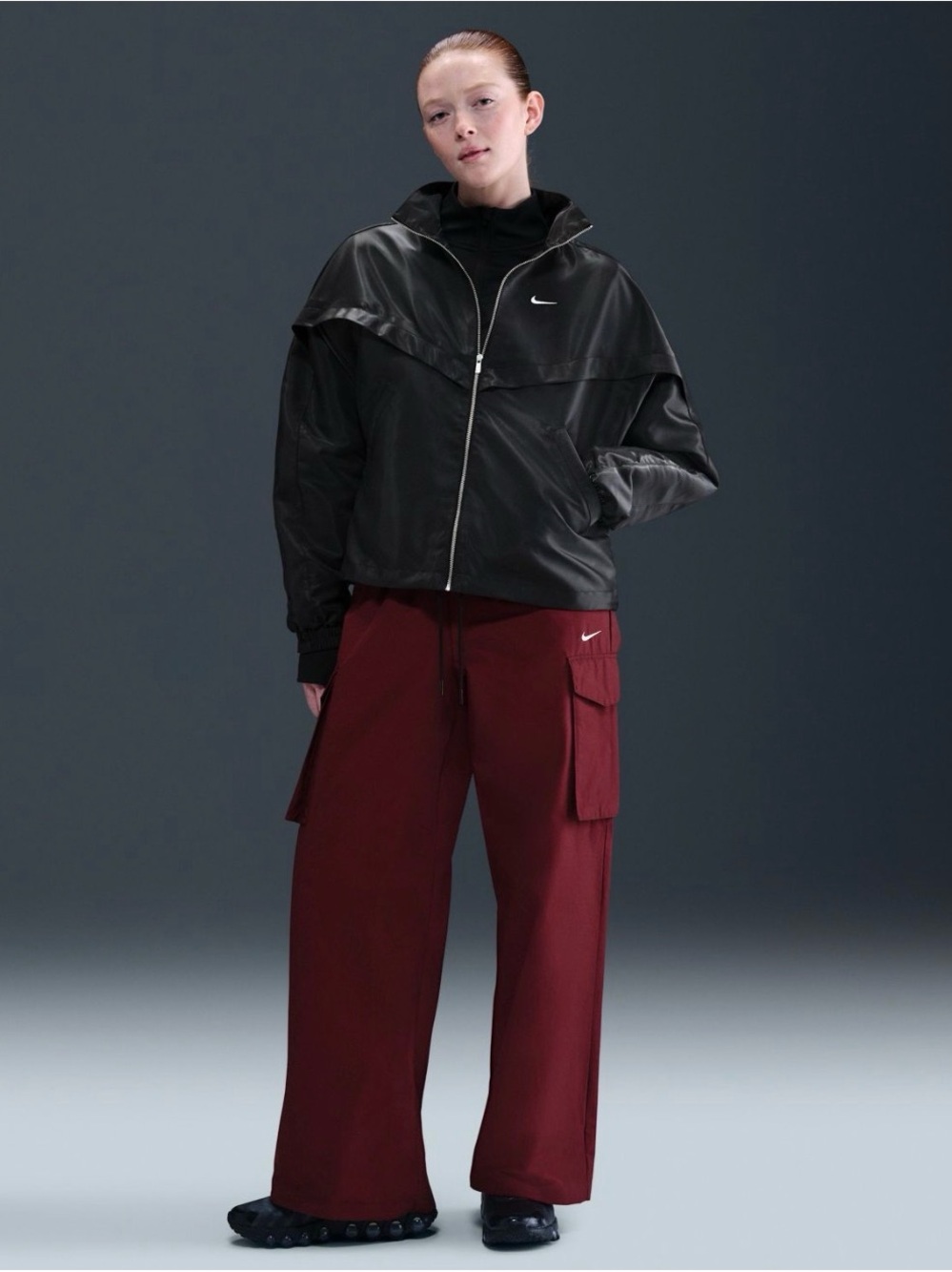 Nike Women's Sportswear Windrunner
Shine Jacket